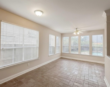 5547 Cranston Court - Photo Thumbnail 14