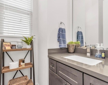 360 Eado Park Circle - Photo Thumbnail 7