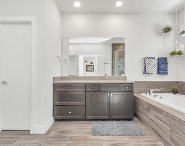 360 Eado Park Circle - Photo Thumbnail 17