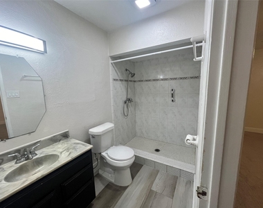 4407 Kevinkay Drive - Photo Thumbnail 16