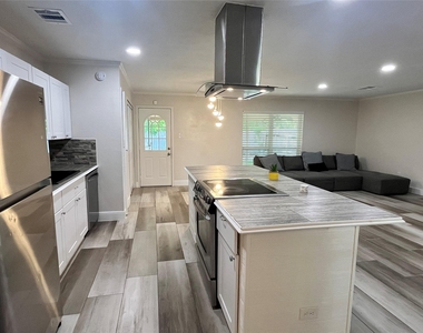 4407 Kevinkay Drive - Photo Thumbnail 5