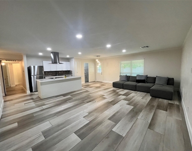 4407 Kevinkay Drive - Photo Thumbnail 6