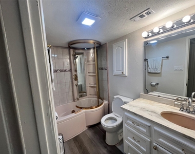 4407 Kevinkay Drive - Photo Thumbnail 10