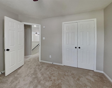 30802 Sifton Drive - Photo Thumbnail 9