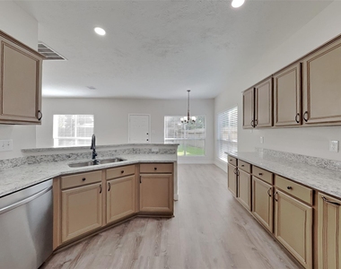 30802 Sifton Drive - Photo Thumbnail 2