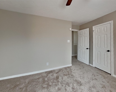 30802 Sifton Drive - Photo Thumbnail 8
