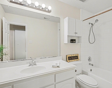 16434 Redcrest Drive - Photo Thumbnail 17