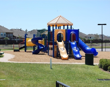 16434 Redcrest Drive - Photo Thumbnail 40
