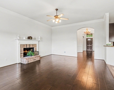 16434 Redcrest Drive - Photo Thumbnail 8