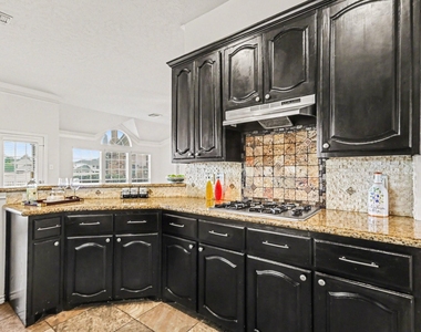 16434 Redcrest Drive - Photo Thumbnail 11