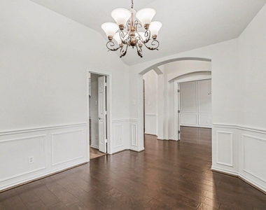 16434 Redcrest Drive - Photo Thumbnail 14