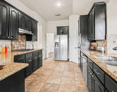 16434 Redcrest Drive - Photo Thumbnail 10