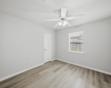 9036 Kerrwood Lane - Photo Thumbnail 6