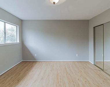 14410 Louetta Road - Photo Thumbnail 12