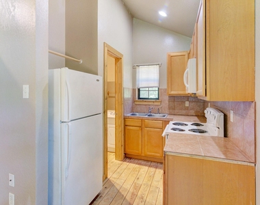 10521 Tanyard Road - Photo Thumbnail 6