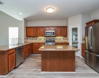 6206 Lovage Avenue - Photo Thumbnail 4