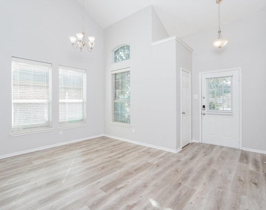 6206 Lovage Avenue - Photo Thumbnail 3