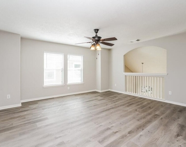 6206 Lovage Avenue - Photo Thumbnail 6