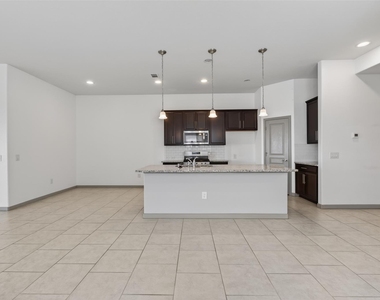 5202 Rue Dela Croix Drive - Photo Thumbnail 9