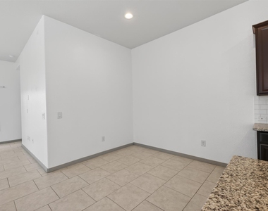 5202 Rue Dela Croix Drive - Photo Thumbnail 11