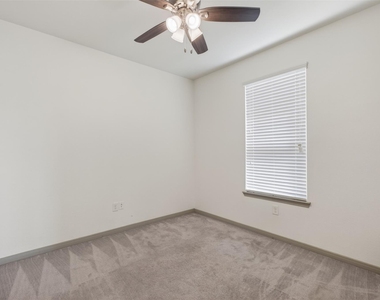 5202 Rue Dela Croix Drive - Photo Thumbnail 14