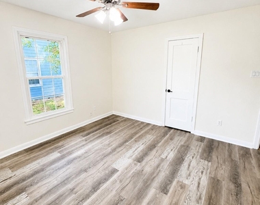 1007 Cowan Ave Avenue - Photo Thumbnail 6