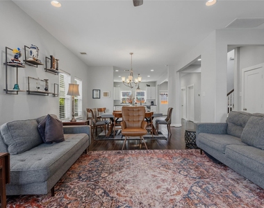 704 Vincent Street - Photo Thumbnail 16