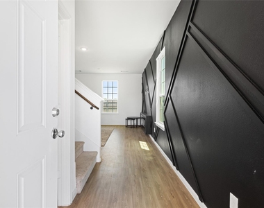 7323 Heath Knoll Lane - Photo Thumbnail 2