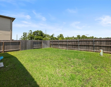 7323 Heath Knoll Lane - Photo Thumbnail 15