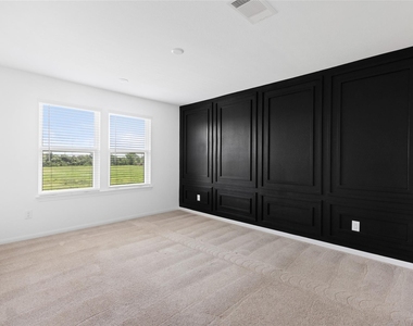 7323 Heath Knoll Lane - Photo Thumbnail 8