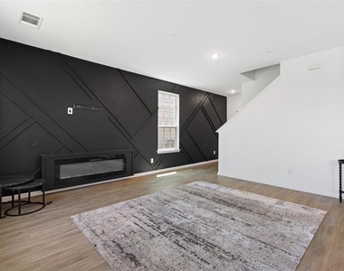 7323 Heath Knoll Lane - Photo Thumbnail 3