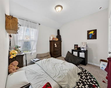 6342 Buffalo Bend Lane - Photo Thumbnail 9