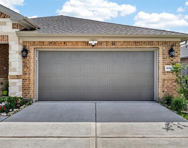 6342 Buffalo Bend Lane - Photo Thumbnail 4