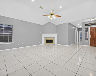 13607 Sable Lane - Photo Thumbnail 7