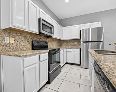 13607 Sable Lane - Photo Thumbnail 14