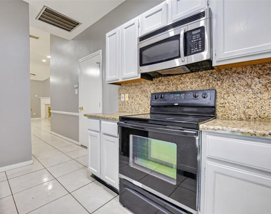 13607 Sable Lane - Photo Thumbnail 17