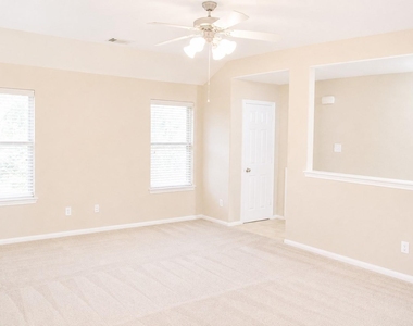 2814 Silver Bend Lane - Photo Thumbnail 22