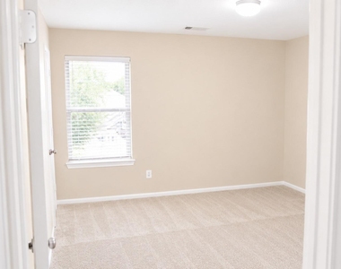 2814 Silver Bend Lane - Photo Thumbnail 25