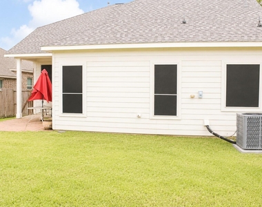 2814 Silver Bend Lane - Photo Thumbnail 28