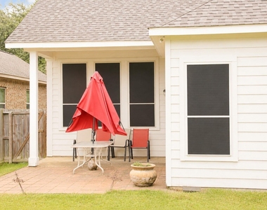 2814 Silver Bend Lane - Photo Thumbnail 27