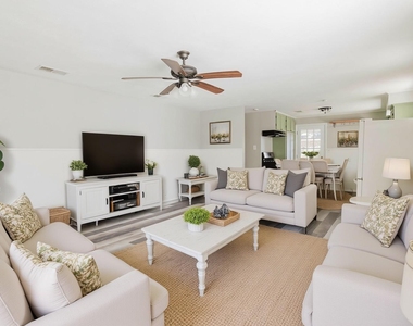 2518 Daugherty Street - Photo Thumbnail 1