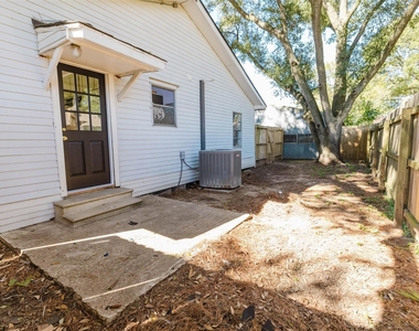 2518 Daugherty Street - Photo Thumbnail 10