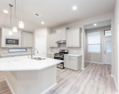 4022 Maple Glen Drive - Photo Thumbnail 9