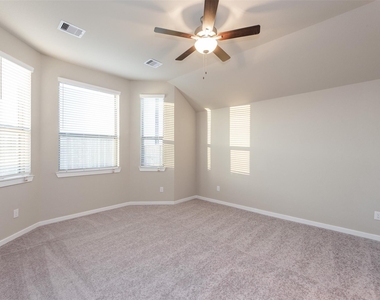 4022 Maple Glen Drive - Photo Thumbnail 15