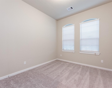 4022 Maple Glen Drive - Photo Thumbnail 21