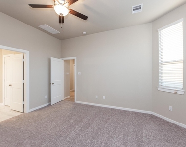 4022 Maple Glen Drive - Photo Thumbnail 16