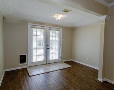 616 17th Avenue N - Photo Thumbnail 13