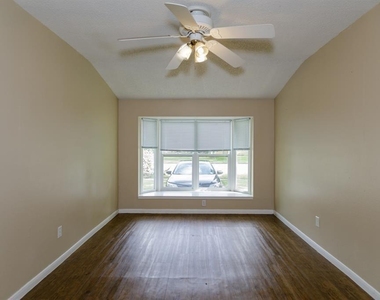 616 17th Avenue N - Photo Thumbnail 7