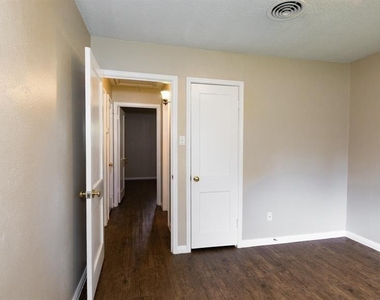 616 17th Avenue N - Photo Thumbnail 12