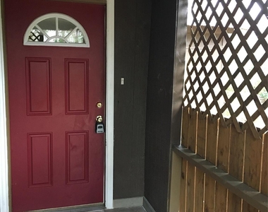 1641 Decker Street - Photo Thumbnail 5